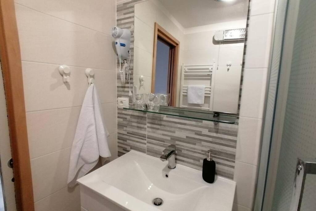 Apartment Veli Dvor เซรส ภายนอก รูปภาพ