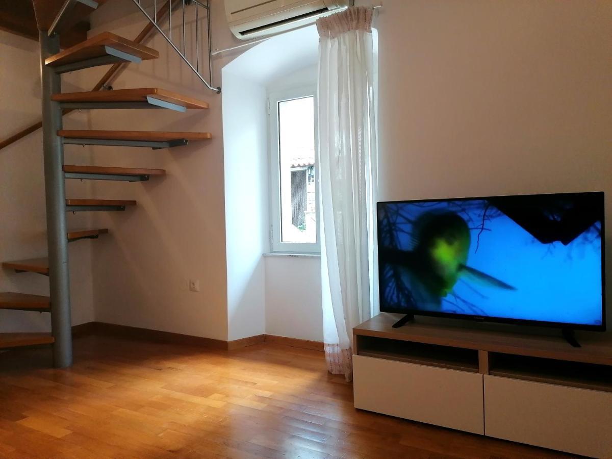 Apartment Veli Dvor เซรส ภายนอก รูปภาพ
